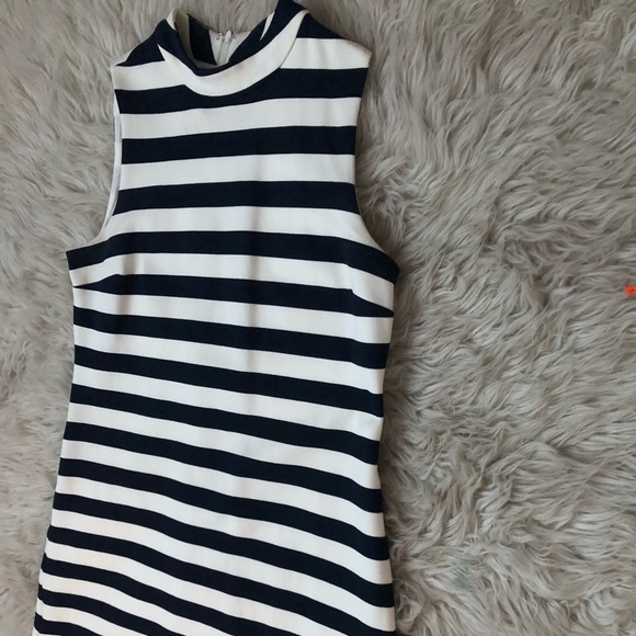 Versona Stripped Dress - Picture 4 of 8